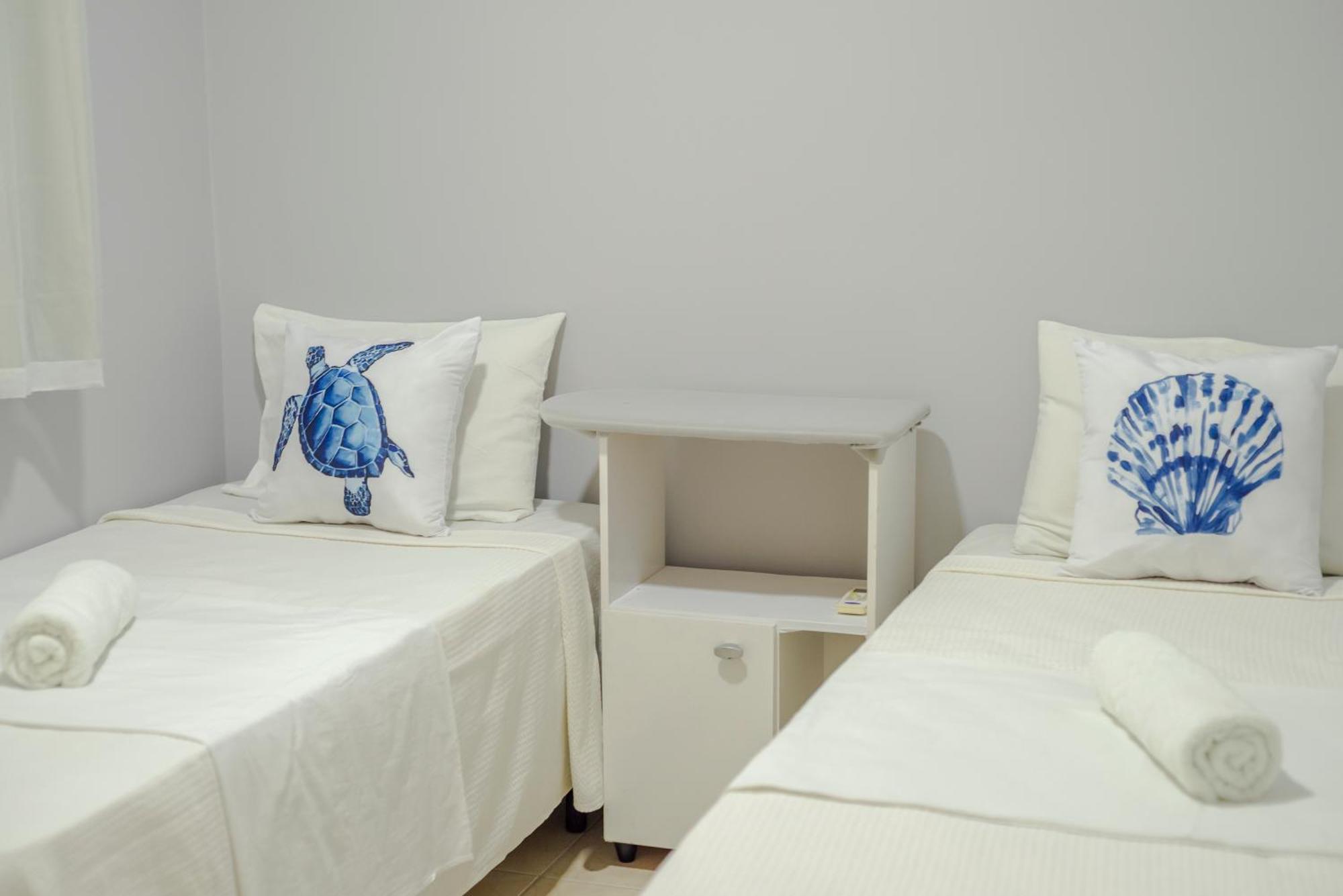 500M Praia De Taperapuan; 2 Quartos; Wifi 300Mbs; 2 Pavimento; Churrasqueira; Chuveirao; Estacionamento Gratuito 1 Carro *