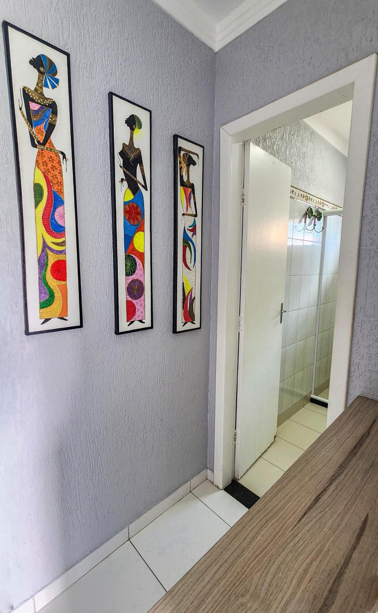 Holiday home 500M Praia De Taperapuan; 2 Quartos; Wifi 300Mbs; 2 Pavimento; Churrasqueira; Chuveirao; Estacionamento Gratuito 1 Carro *