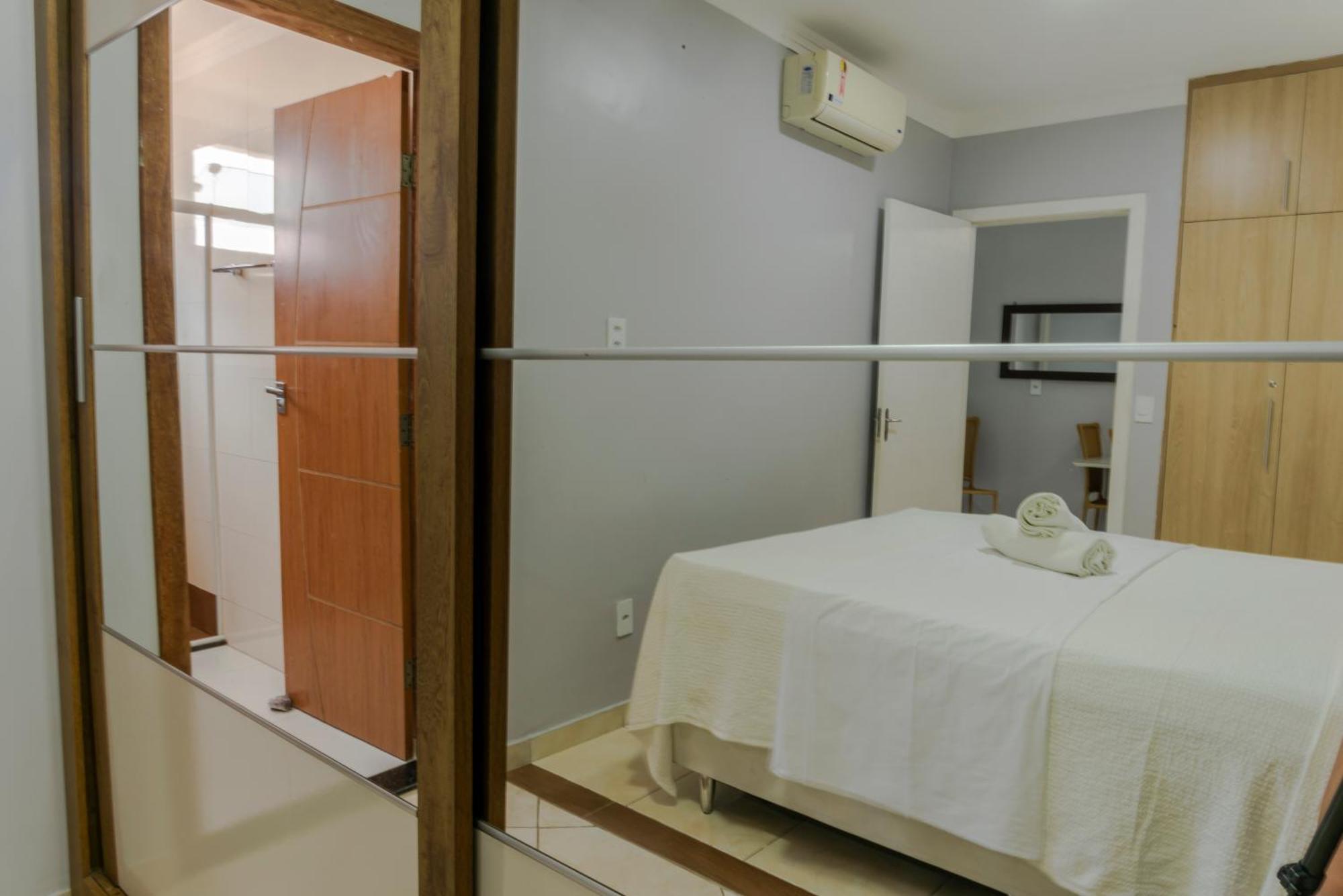 500m De Taperapuan; 2 Quartos; Wifi 300mbs; 2 Pavimento; Churrasqueira; Chuveirao; Estacionamento Gratuito 1 Carro Сasa de vacaciones Porto Seguro