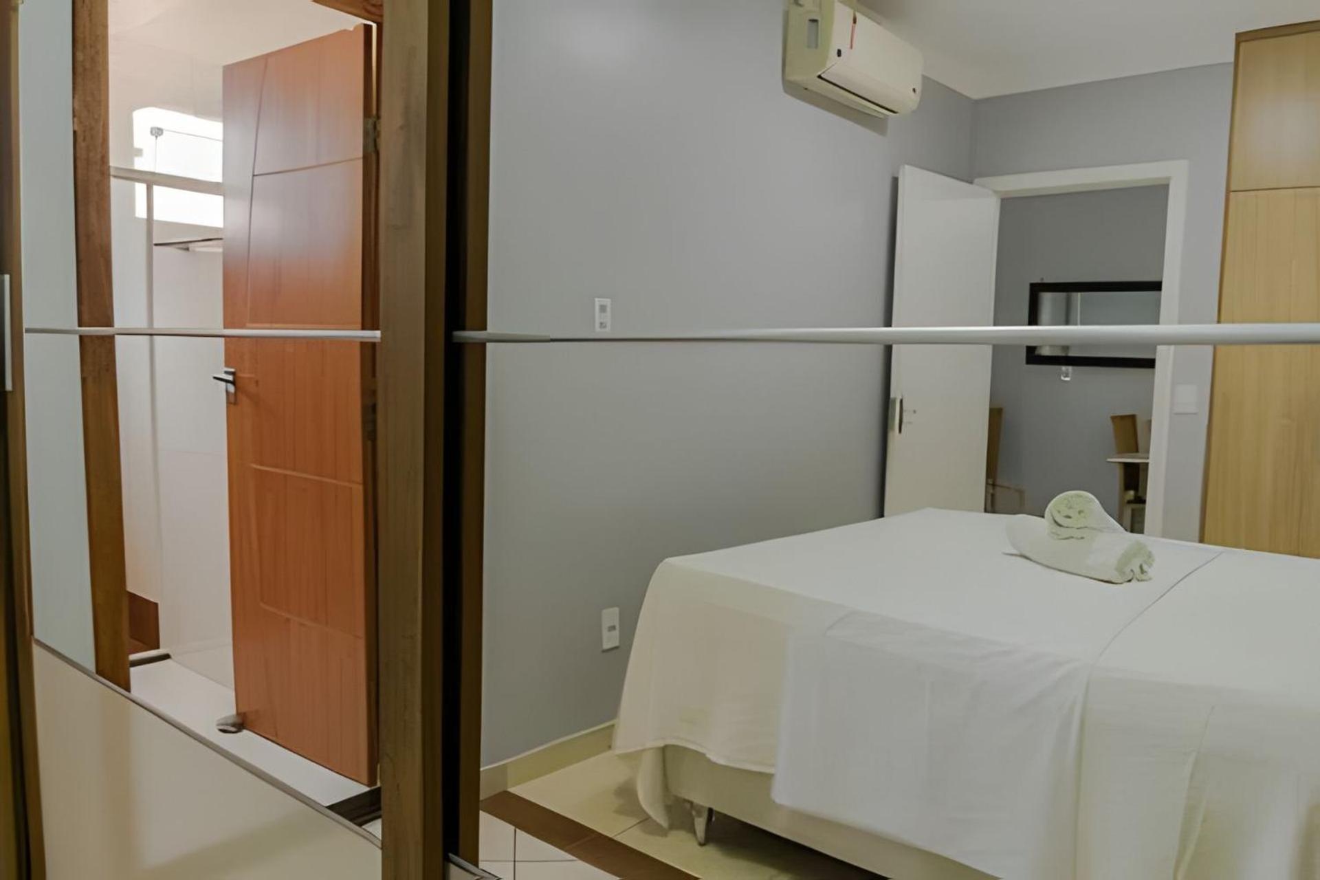 500m De Taperapuan; 2 Quartos; Wifi 300mbs; 2 Pavimento; Churrasqueira; Chuveirao; Estacionamento Gratuito 1 Carro Сasa de vacaciones Porto Seguro