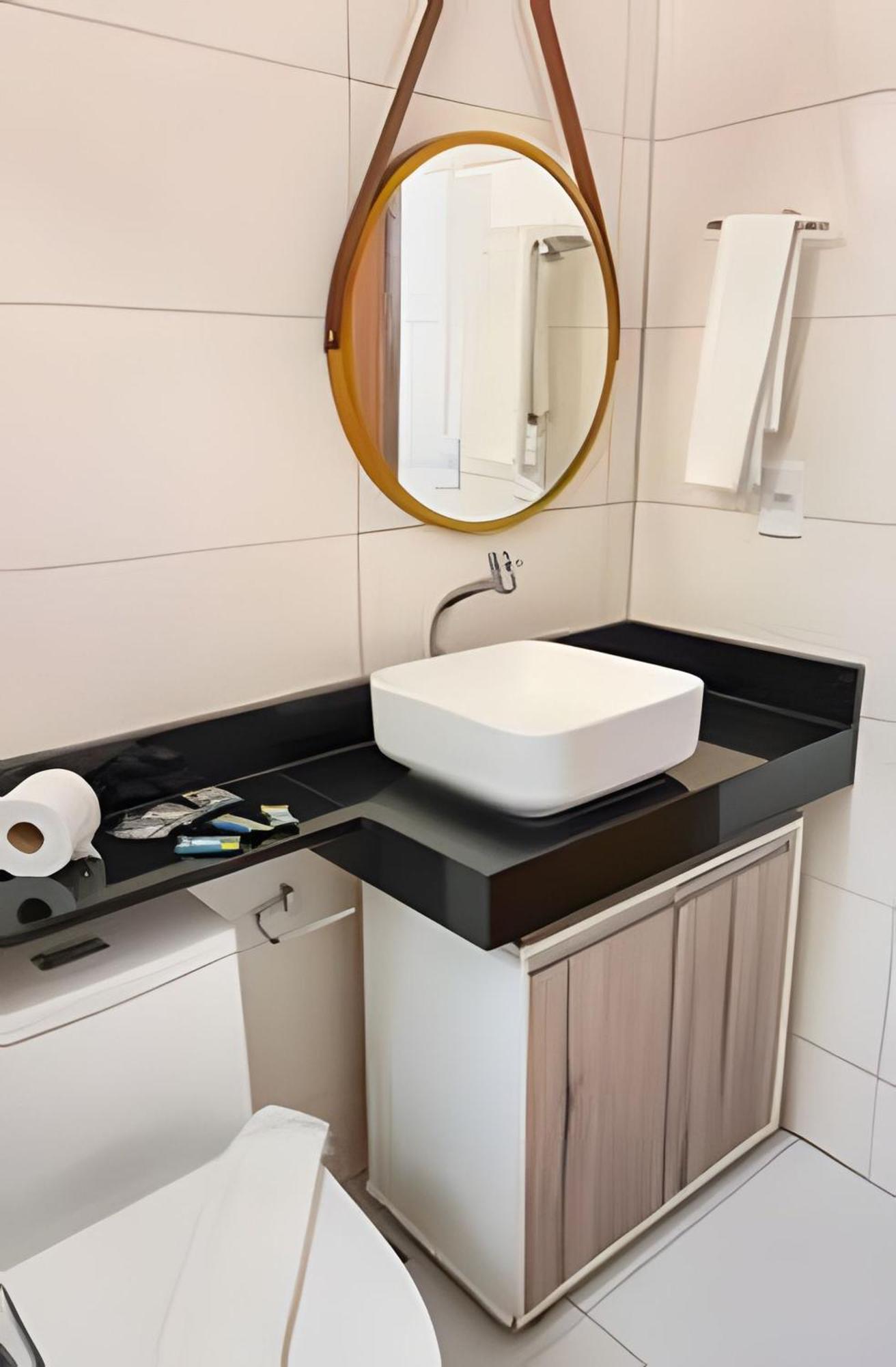 500m De Taperapuan; 2 Quartos; Wifi 300mbs; 2 Pavimento; Churrasqueira; Chuveirao; Estacionamento Gratuito 1 Carro Porto Seguro