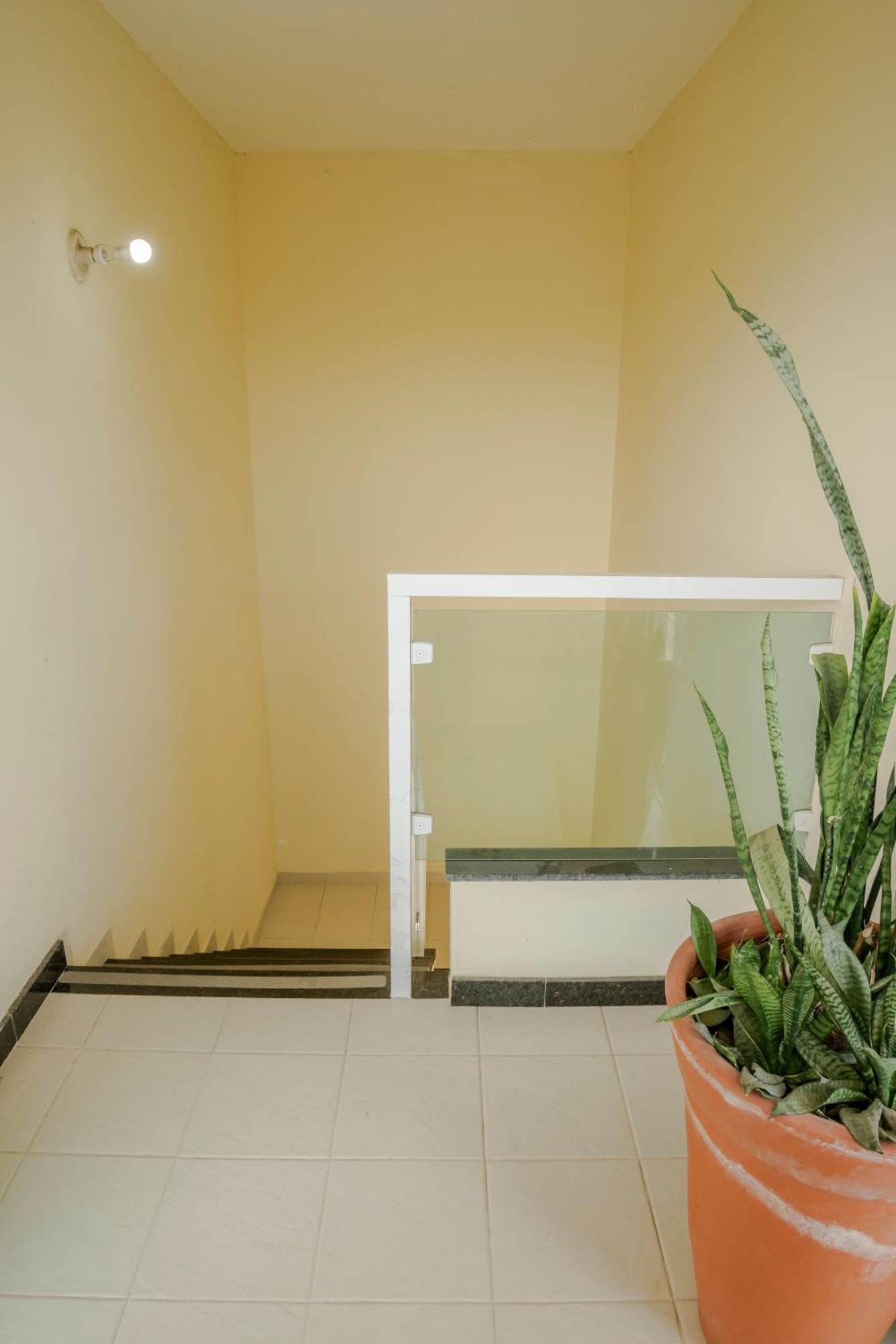 度假居 500M Praia De Taperapuan; 2 Quartos; Wifi 300Mbs; 2 Pavimento; Churrasqueira; Chuveirao; Estacionamento Gratuito 1 Carro