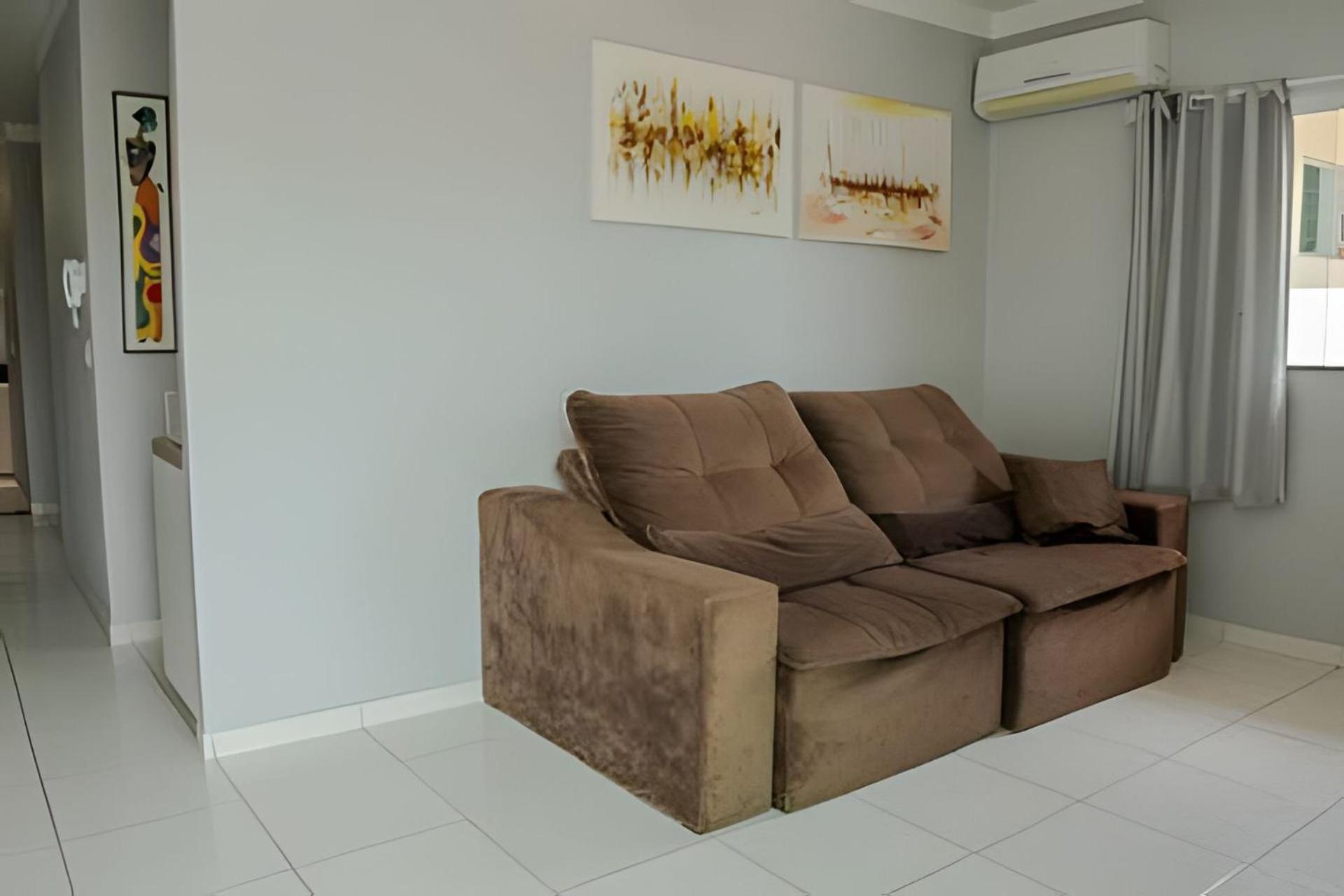 度假居 500M Praia De Taperapuan; 2 Quartos; Wifi 300Mbs; 2 Pavimento; Churrasqueira; Chuveirao; Estacionamento Gratuito 1 Carro Porto Seguro