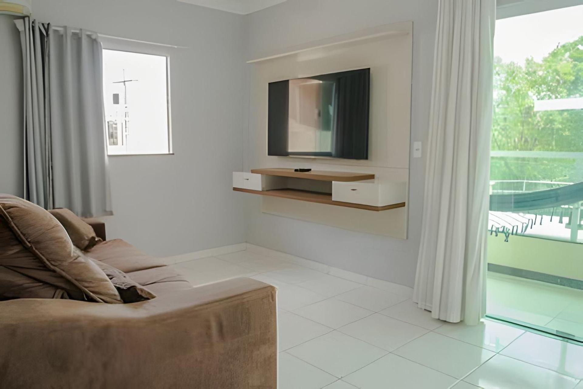 度假居 500M Praia De Taperapuan; 2 Quartos; Wifi 300Mbs; 2 Pavimento; Churrasqueira; Chuveirao; Estacionamento Gratuito 1 Carro